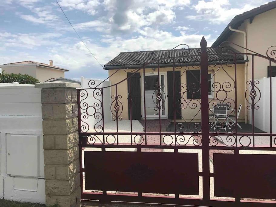 Апартаменти « Chez Nath Et Chris » Сент-Андре-де-Кюбзак Екстер'єр фото